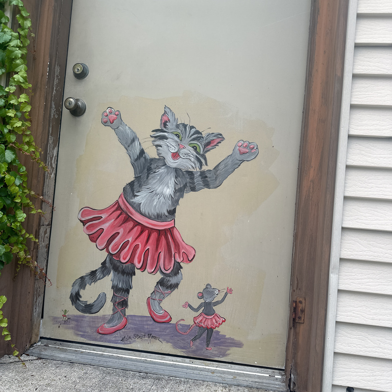 mural in Monroe by artist unknown.