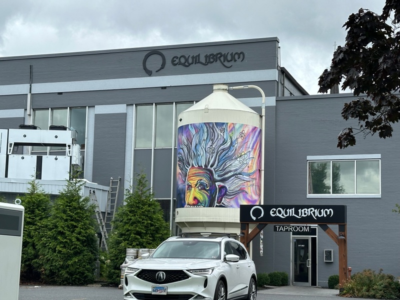 mural in Middletown by artist unknown.