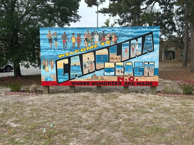 mural in Carolina Beach by artist unknown.