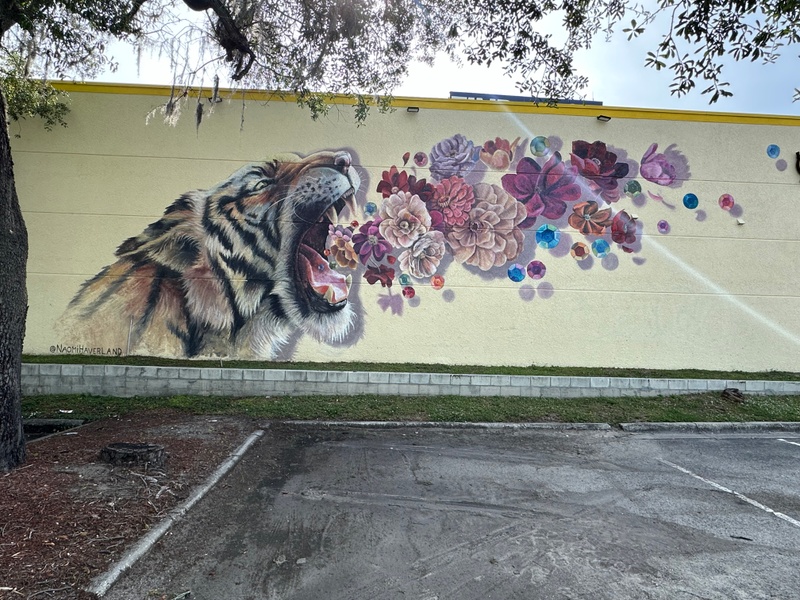 mural in Tampa by artist Naomi Haverland.
