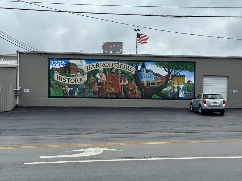 mural in Harrodsburg by artist unknown.