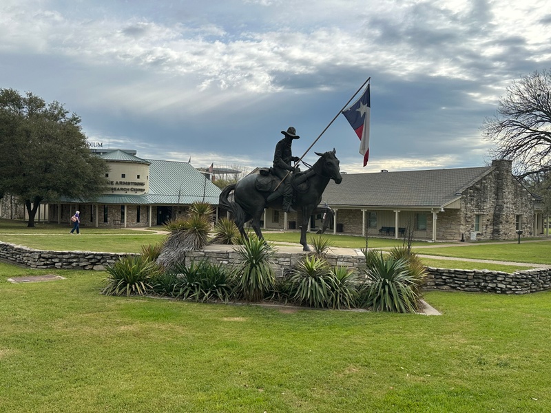 mural in Waco by artist unknown.