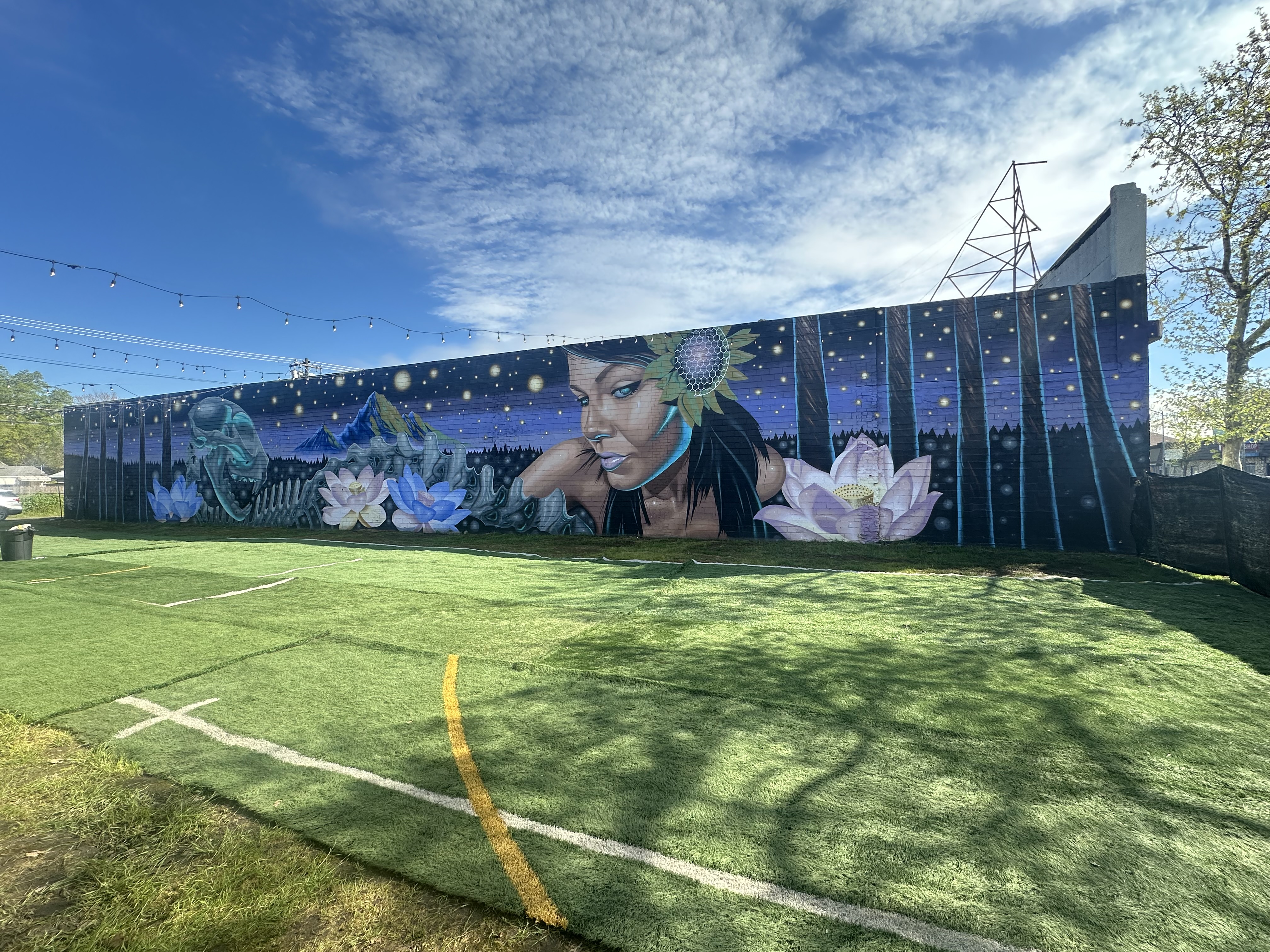 mural in Sacramento by artist Lord Pawn.