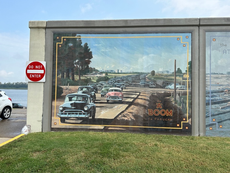 mural in Paducah by artist Robert Dafford.