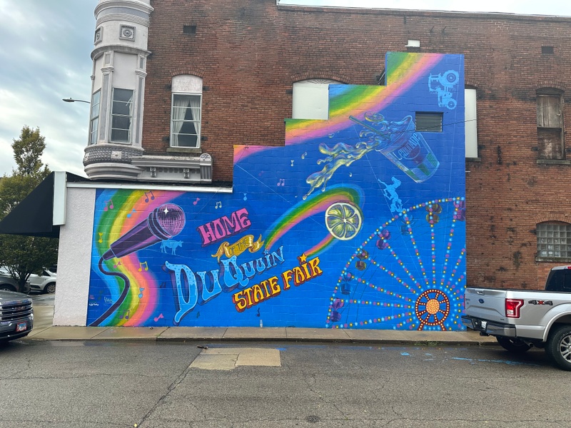 mural in Du Quoin by artist unknown.