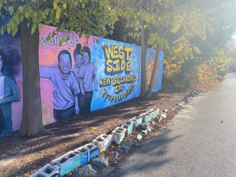 mural in by artist unknown.