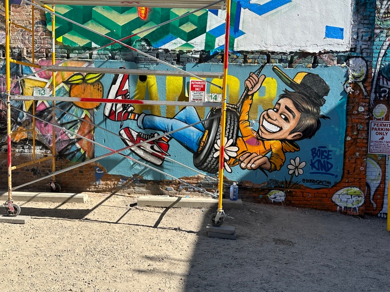 mural in Boise by artist Amor.