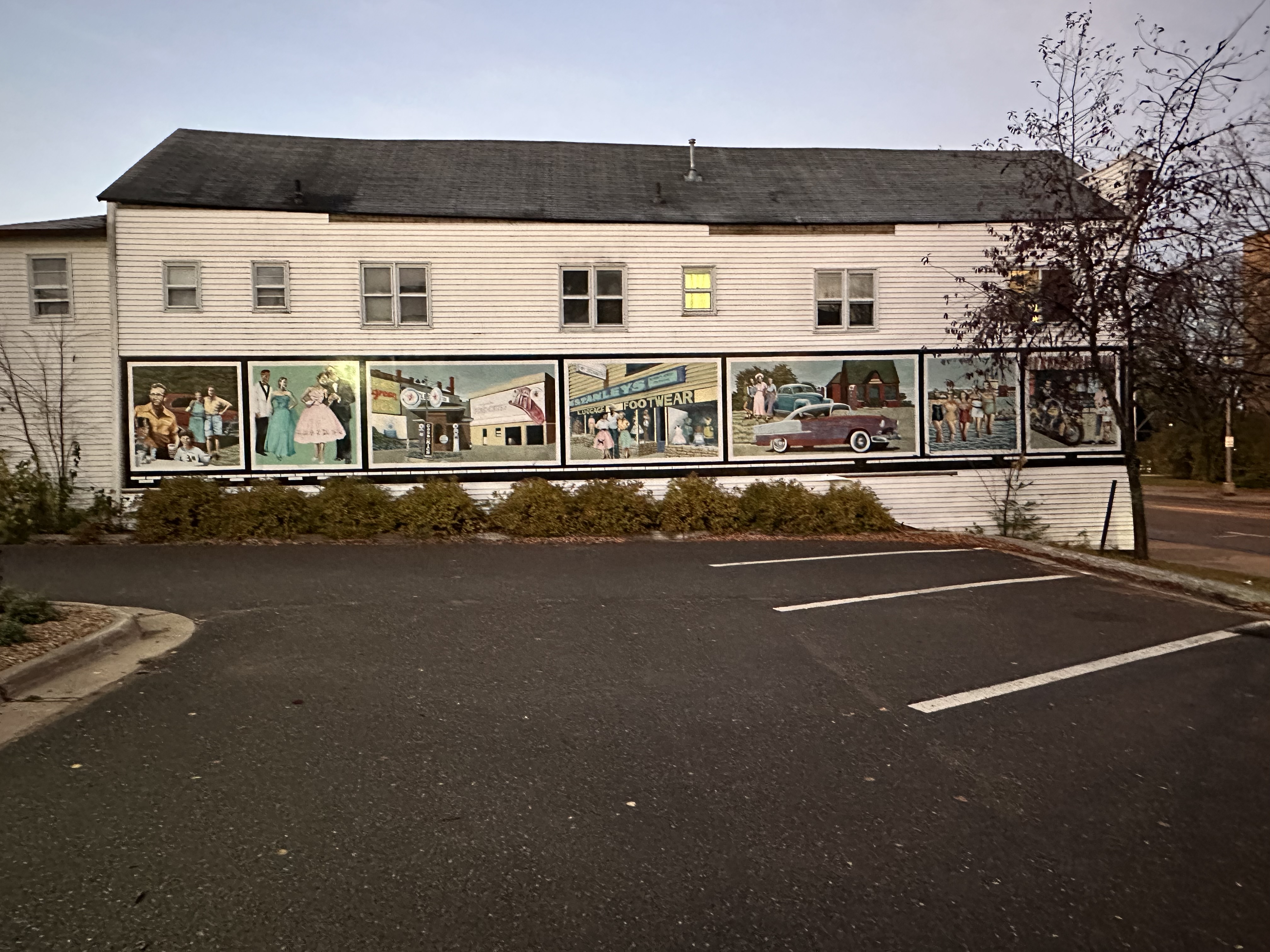 mural in Ashland by artist unknown.