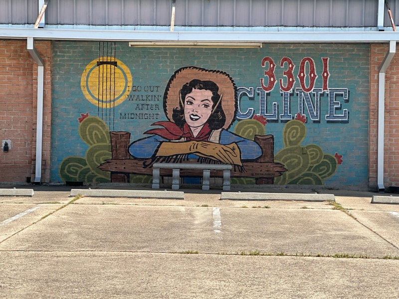mural in Houston by artist unknown.