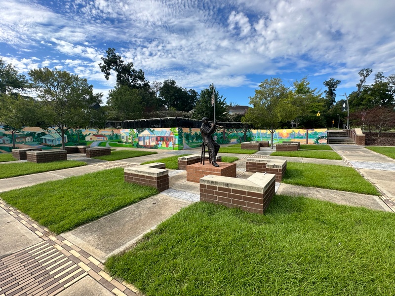 mural in Tallahassee by artist unknown.