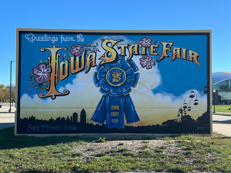 mural in Des Moines by artist unknown.