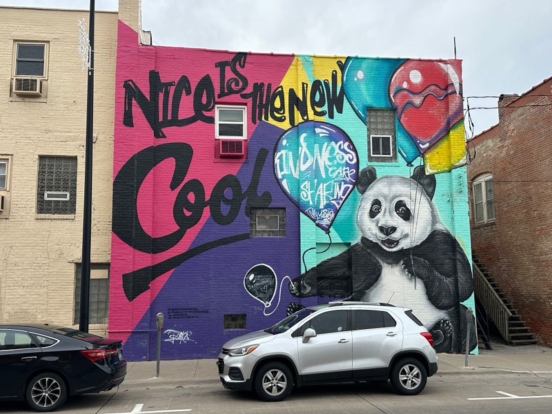 mural in Muscatine by artist unknown.