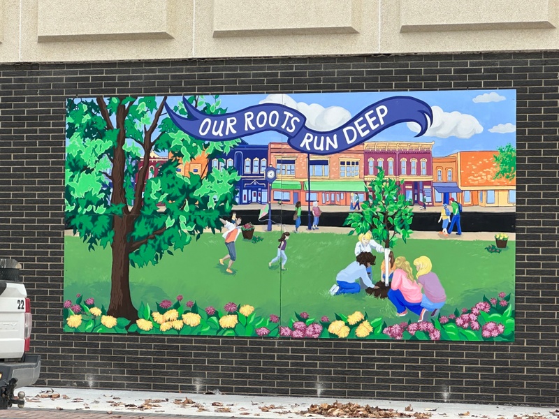 mural in Tipton by artist unknown.