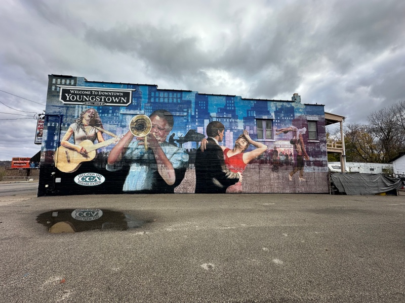 mural in Youngstown by artist unknown.