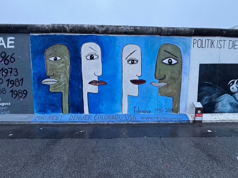 mural in Berlin by artist Mary Mackey.