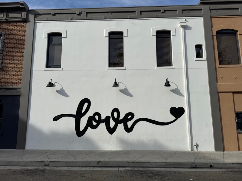 mural in Redlands by artist unknown.