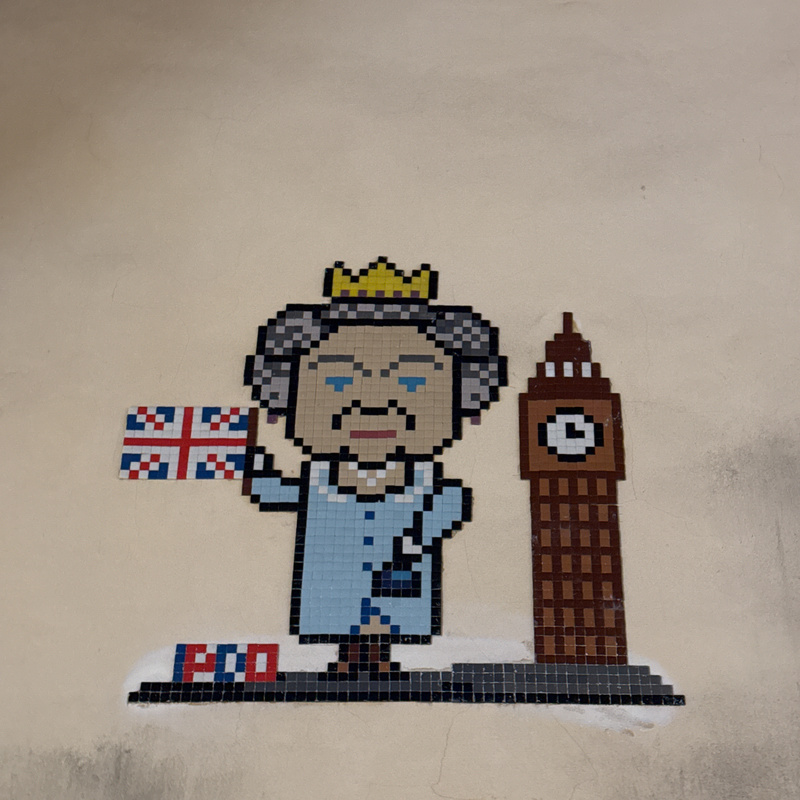 mural in Paris by artist unknown.