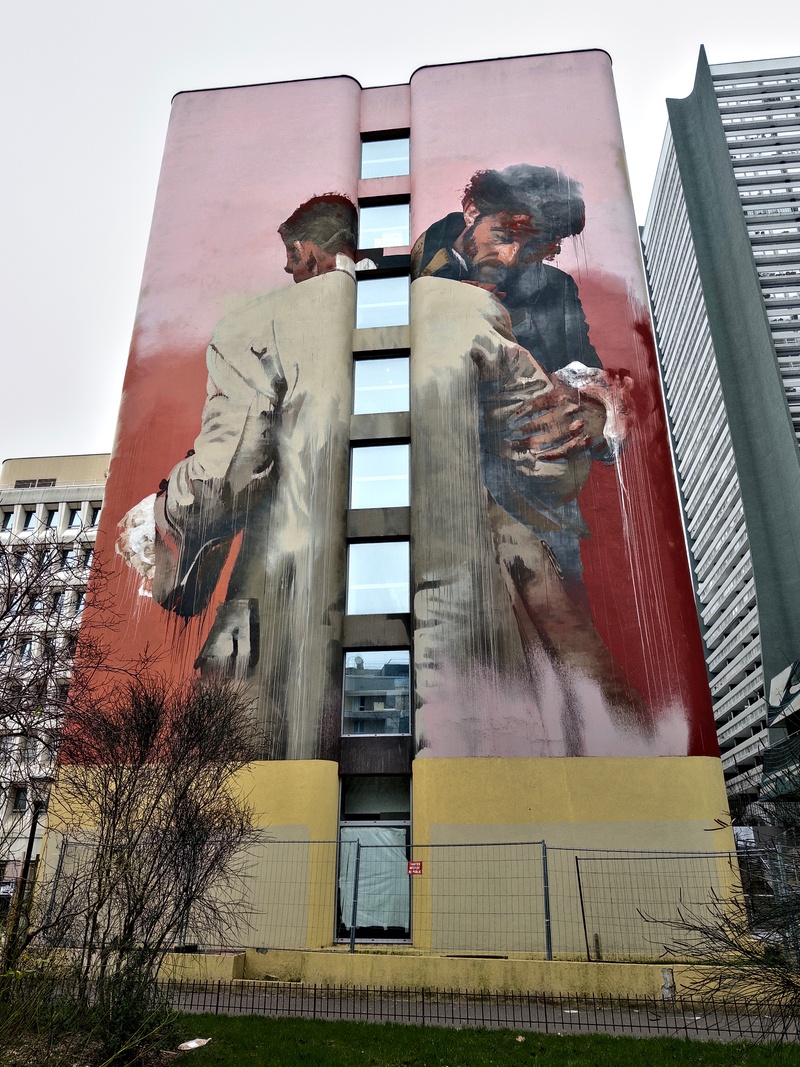 mural in Paris by artist Conor Harrington.