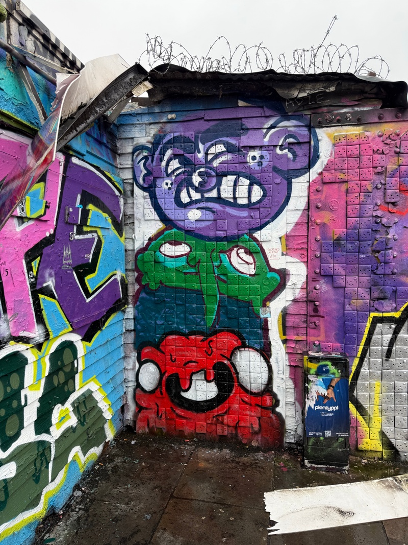 mural in by artist Bonk!.