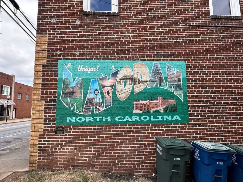 mural in Mayodan by artist unknown.