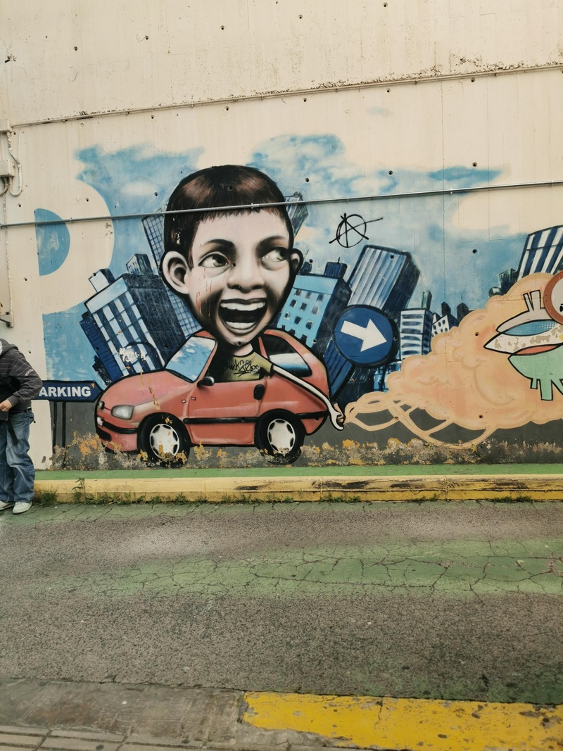 mural in Tarragona by artist unknown.