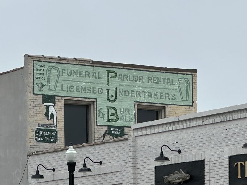 mural in Athens by artist unknown.