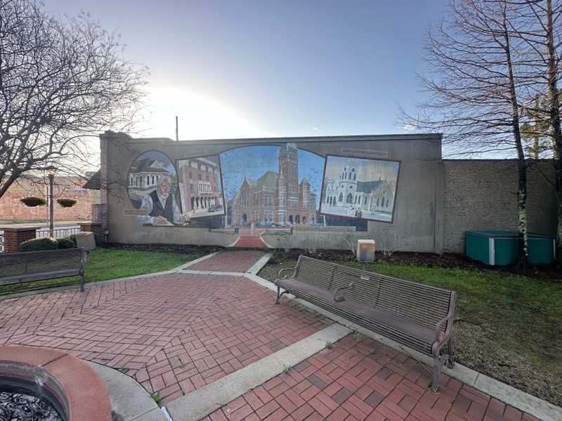 mural in Brewton by artist unknown.