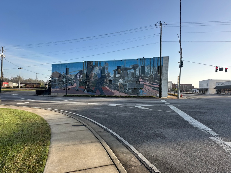 mural in Brewton by artist unknown.