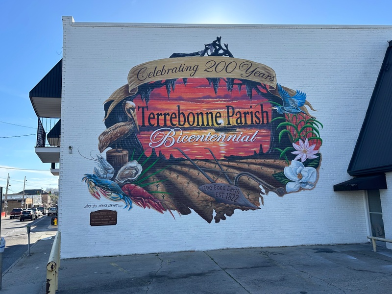 mural in Houma by artist unknown.