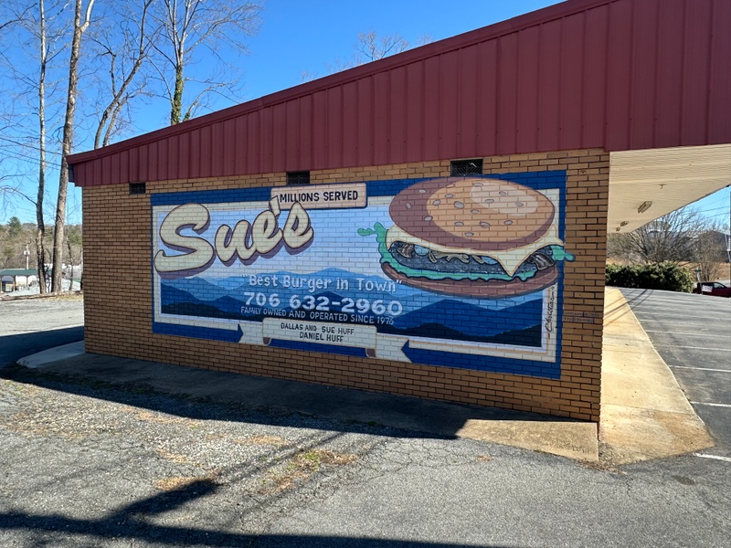mural in Blue Ridge by artist unknown.
