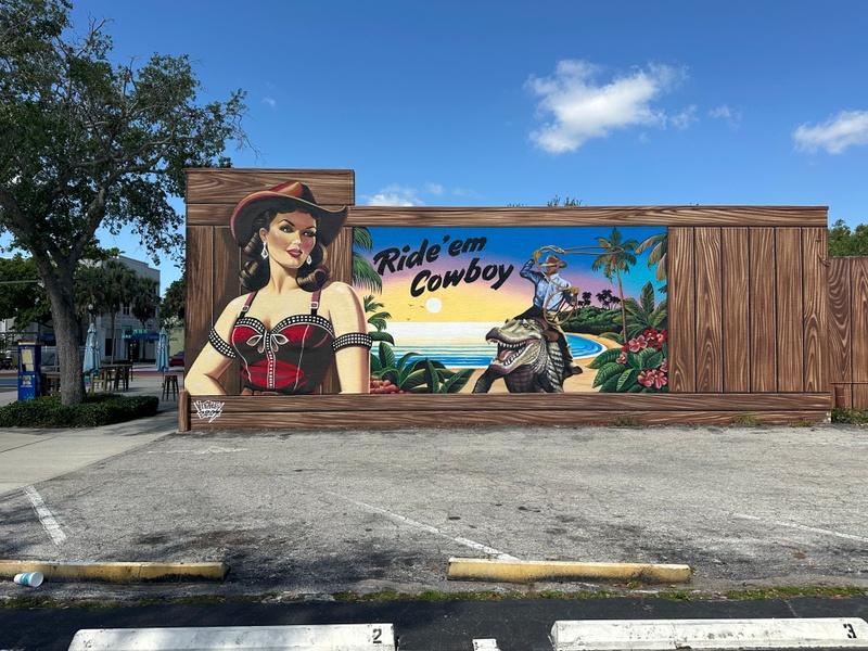 mural in St. Petersburg by artist Vitale Bros.