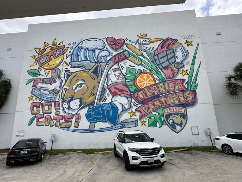 mural in Fort Lauderdale by artist Carlos Solano.