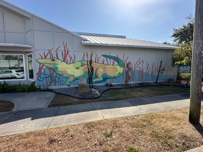 mural in New Smyrna Beach by artist unknown.