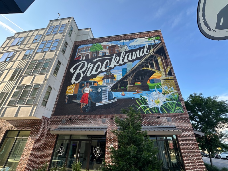 mural in West Columbia by artist unknown.