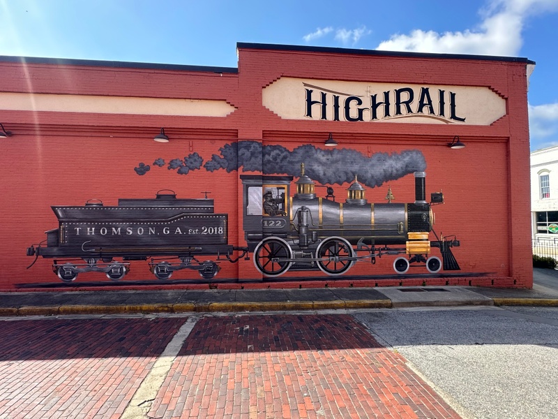 mural in Thomson by artist unknown.