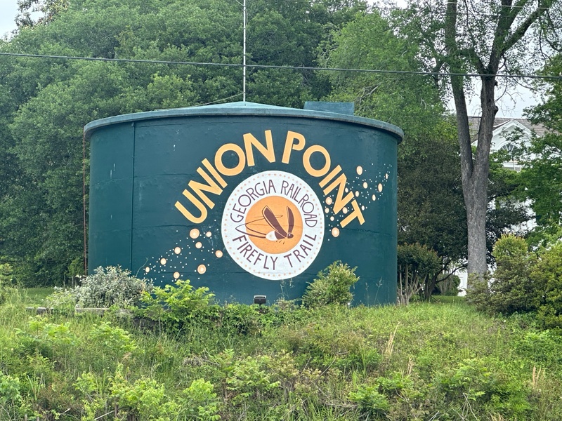 mural in Union Point by artist unknown.