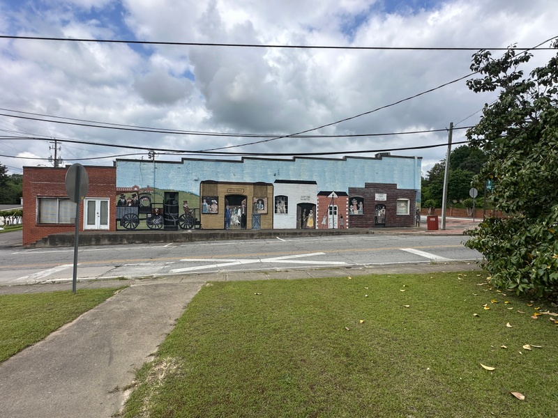 mural in Union Point by artist unknown.