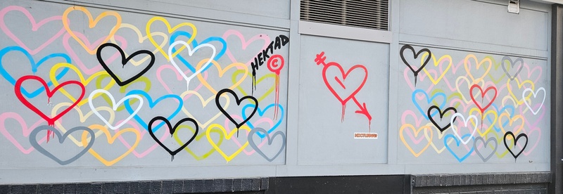 mural in Philadelphia by artist Hektad.