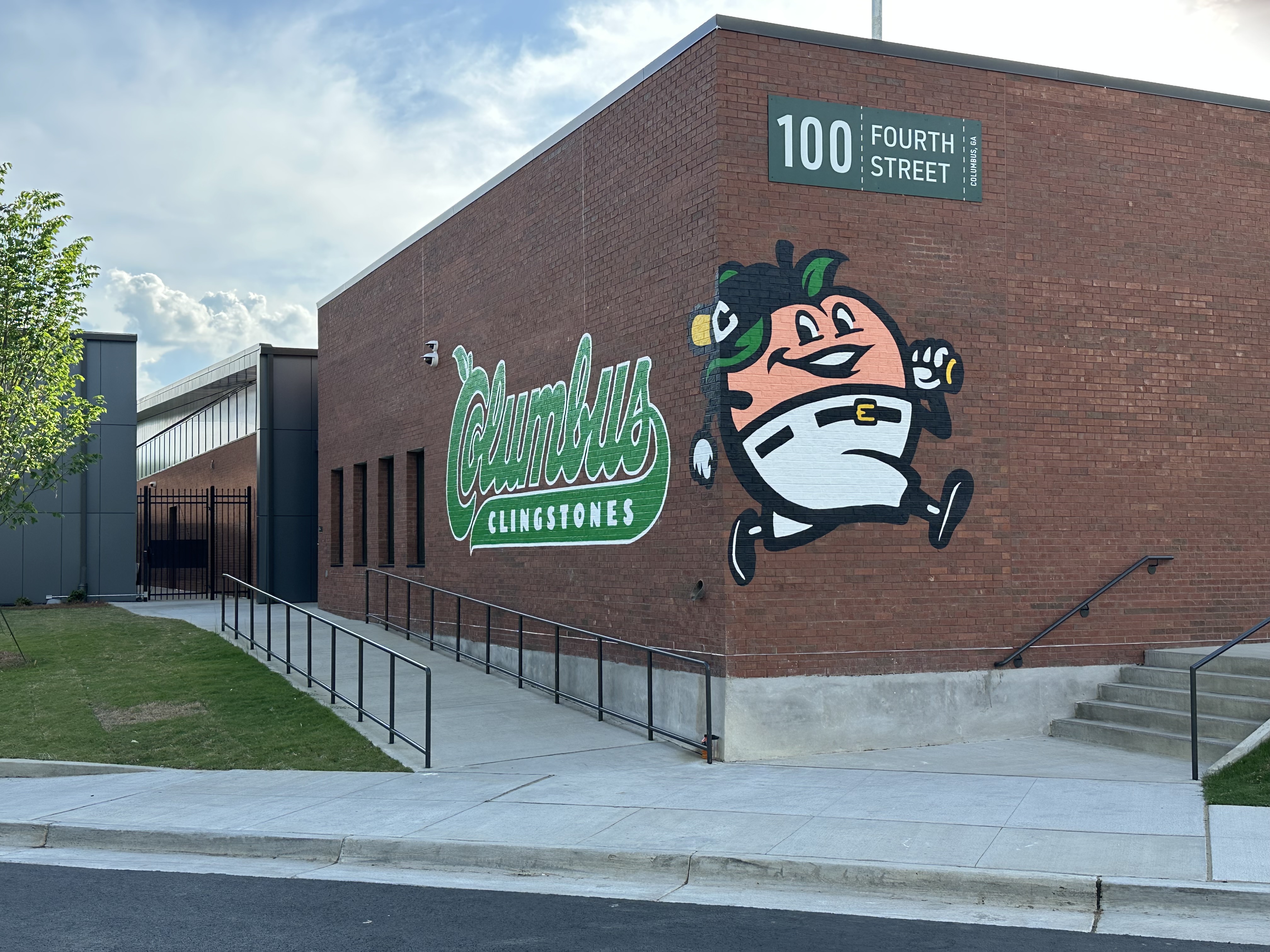 mural in Columbus by artist unknown.