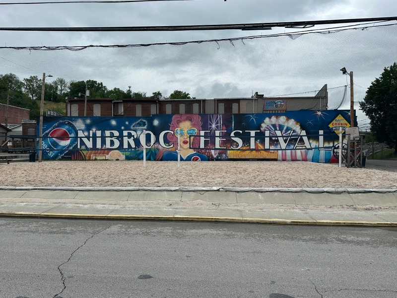 mural in Corbin by artist unknown.