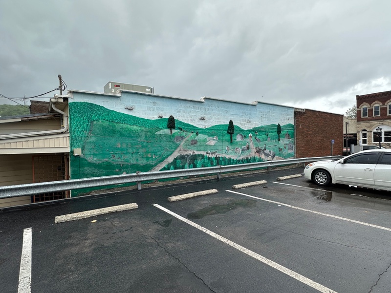 mural in Mount Vernon by artist unknown.