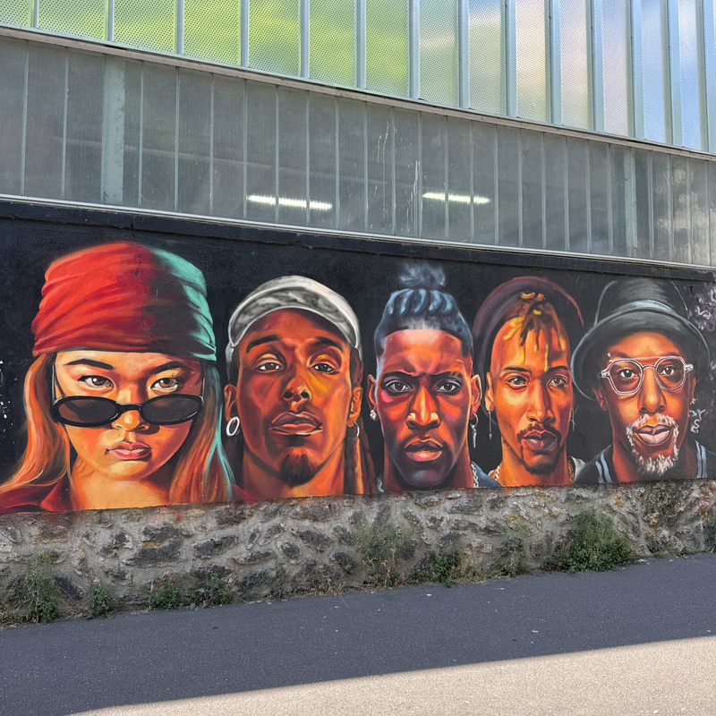 mural in Paris by artist unknown.