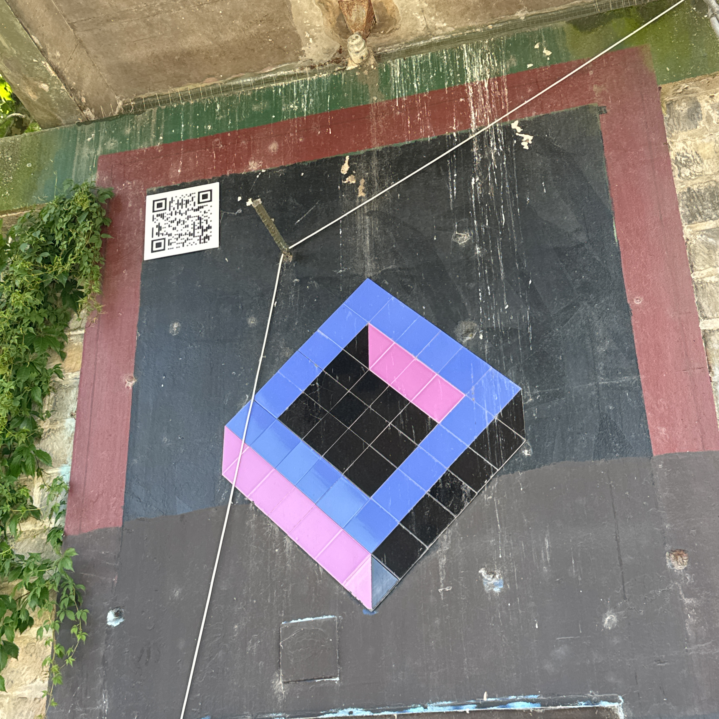 mural in Paris by artist BLACKDOORS.