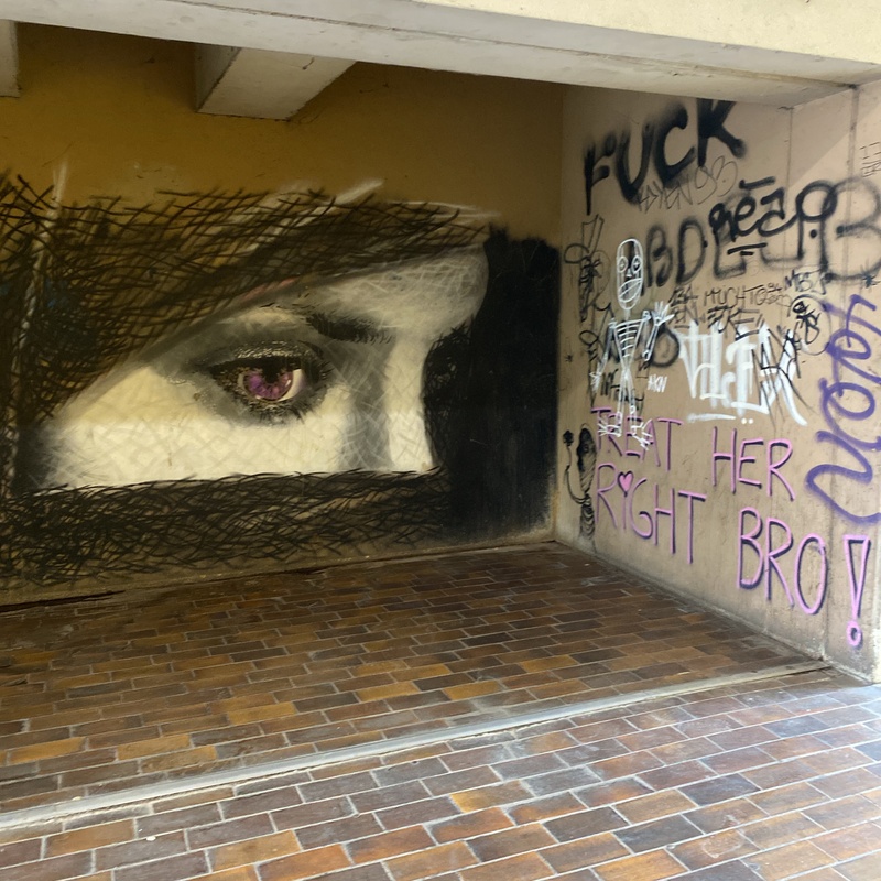 mural in Vitry-sur-Seine by artist unknown.