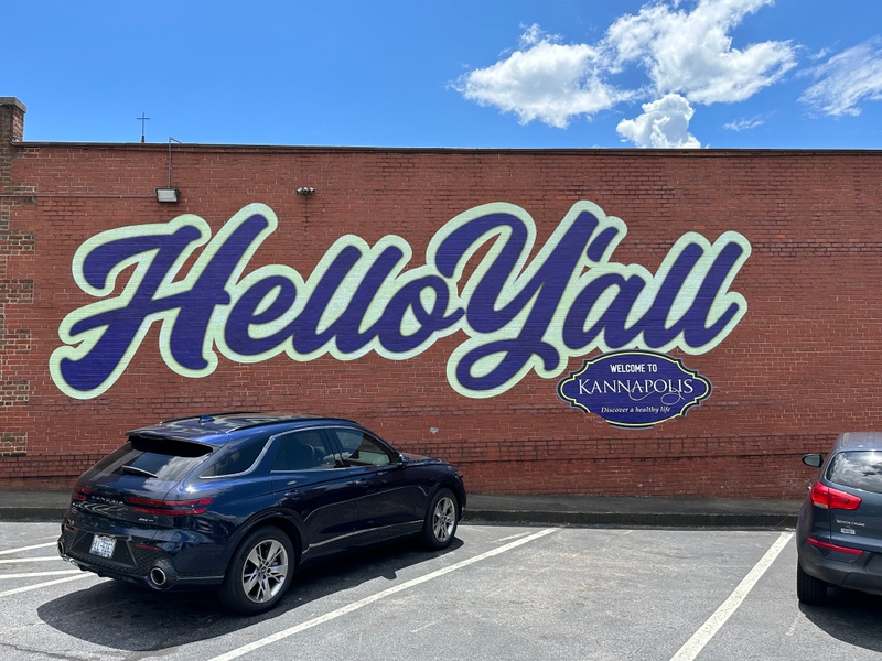 mural in Kannapolis by artist unknown.