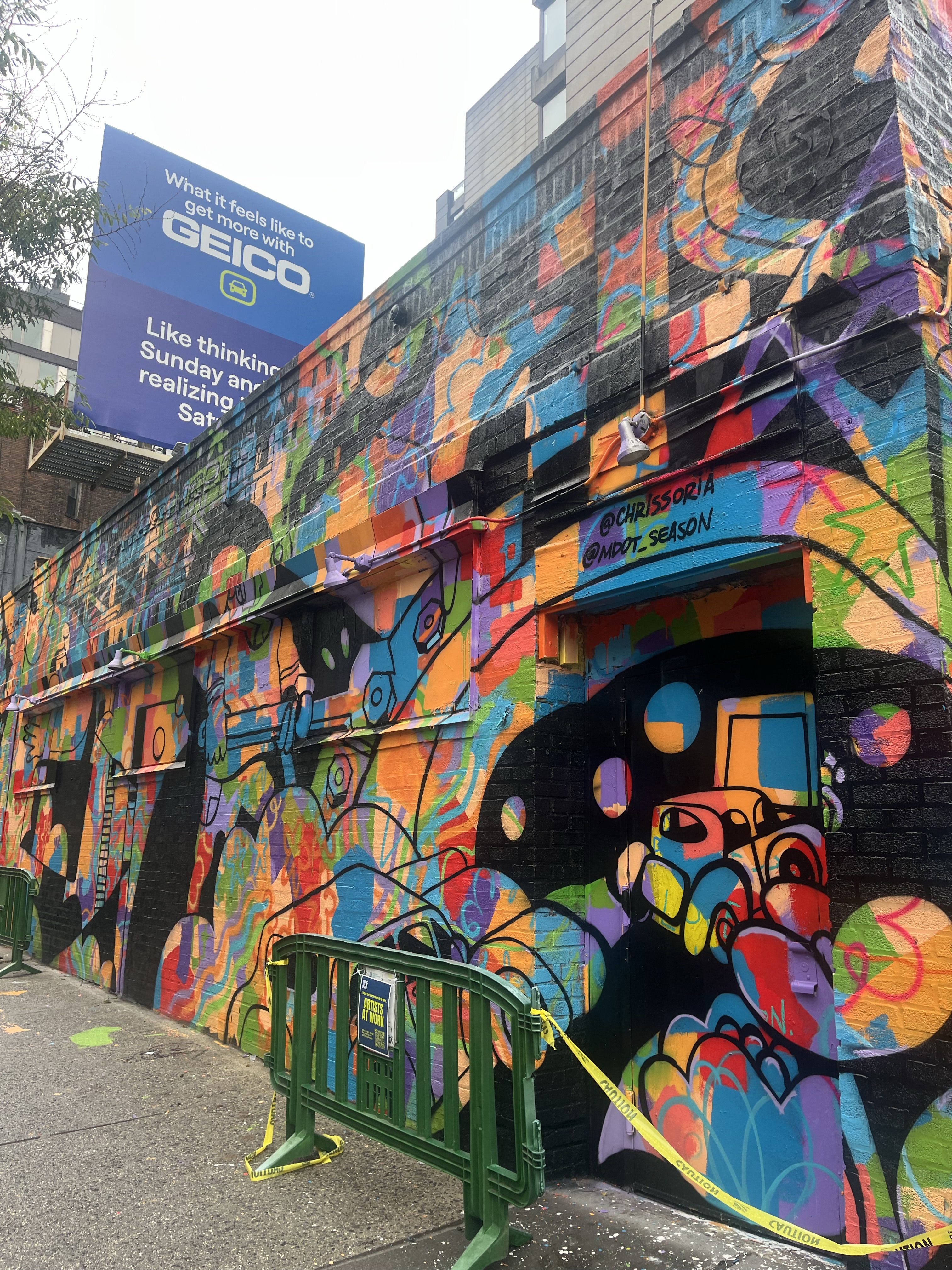 mural in New York by artist Misha Tyutyunik.