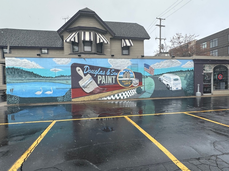 mural in Kalamazoo by artist unknown.