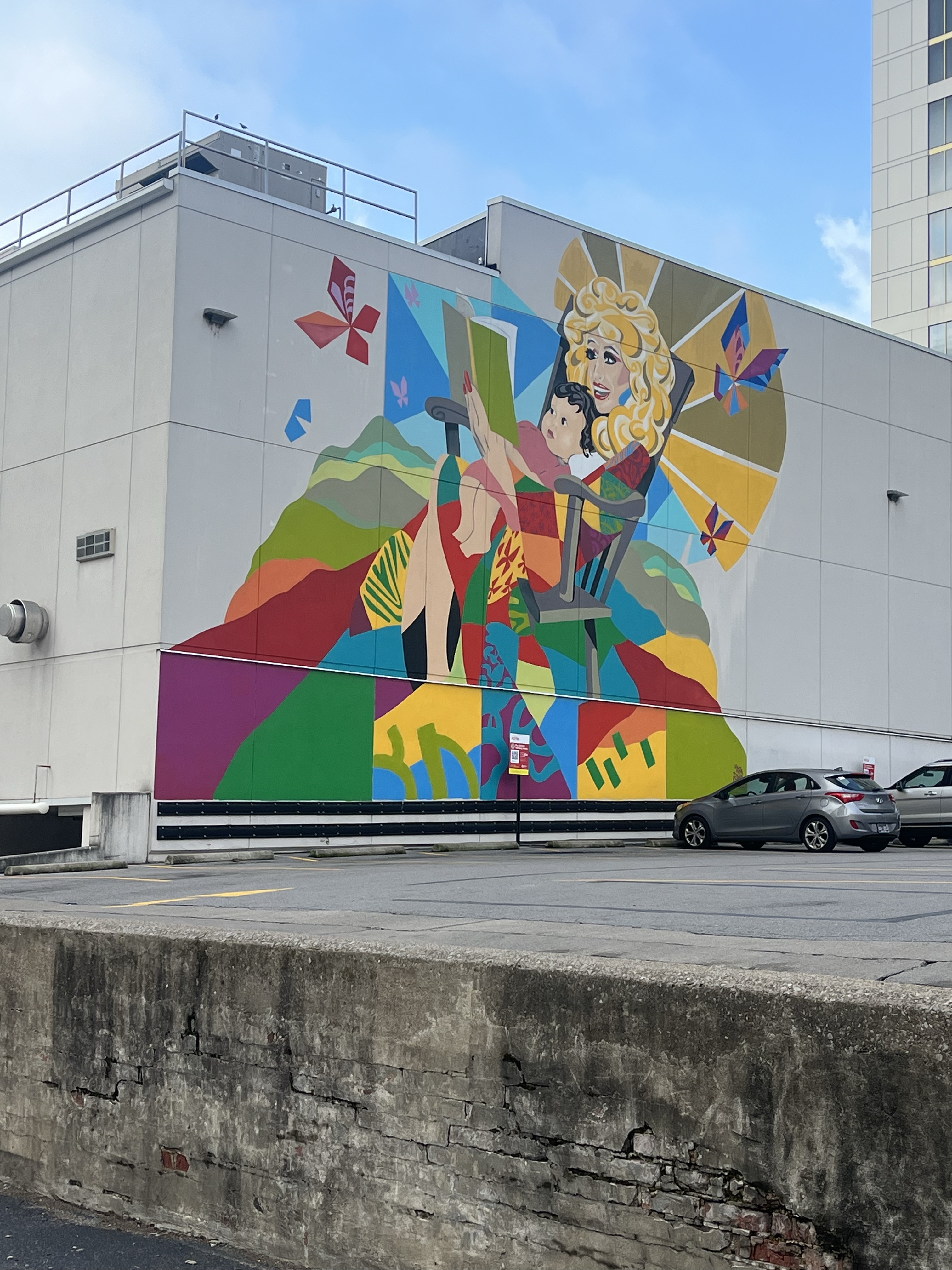 mural in Nashville by artist Kim Radford. Tagged: Dolly Parton