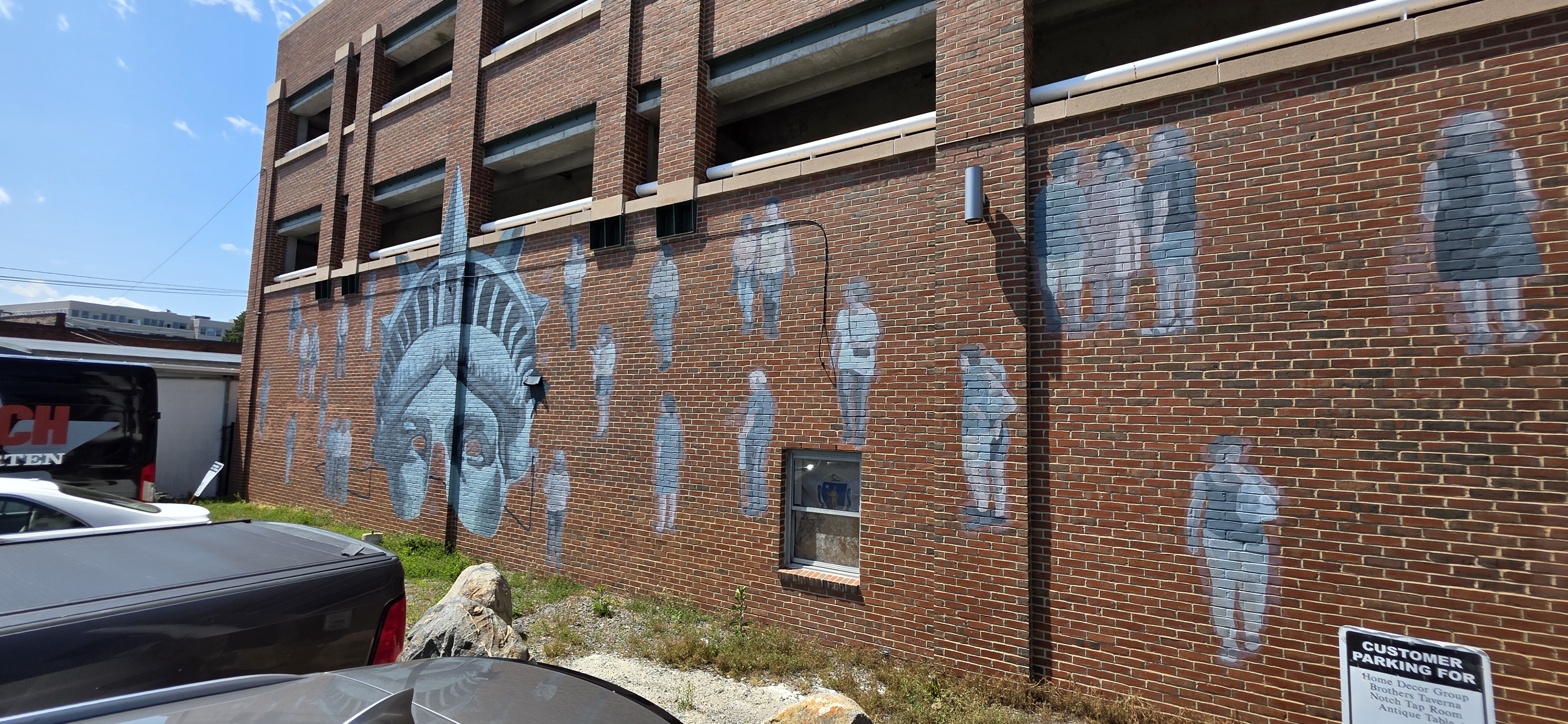 mural in Salem by artist unknown.