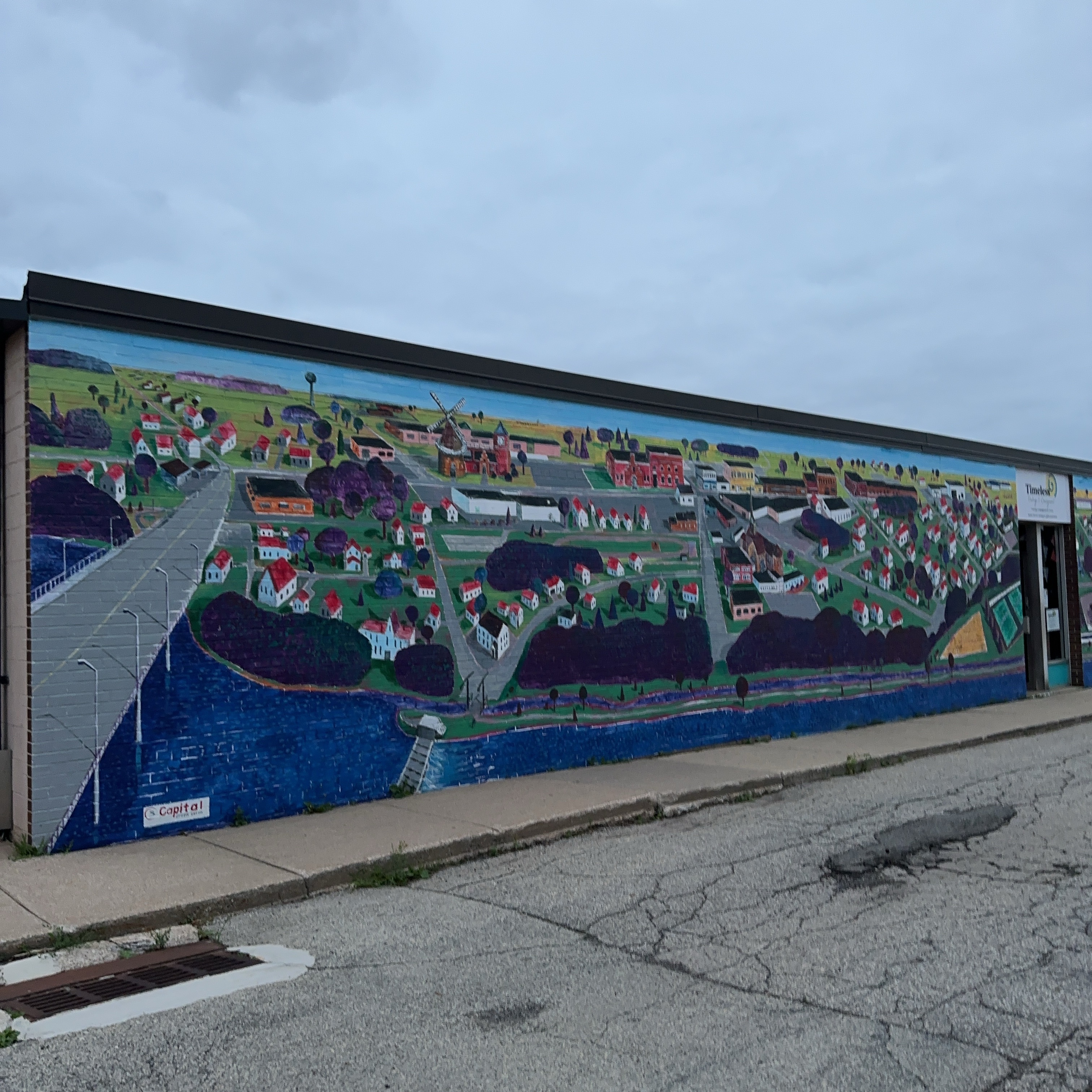 mural in Little Chute by artist unknown.